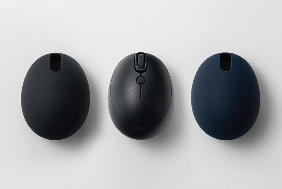 ブラック本体と2色のソフトシェル